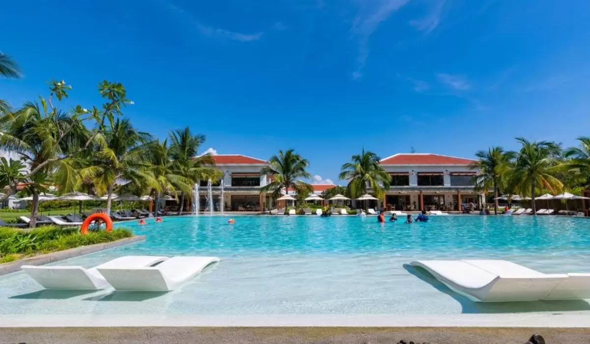 Biệt thự Ocean Villas Đà Nẵng - một thiết kế hiện đại 11 Hồ bơi