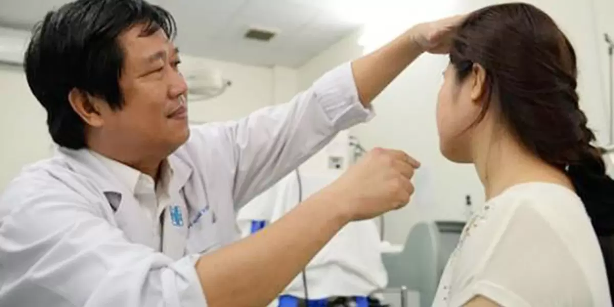 Bác sĩ da liễu giỏi Hà Nguyên Hào