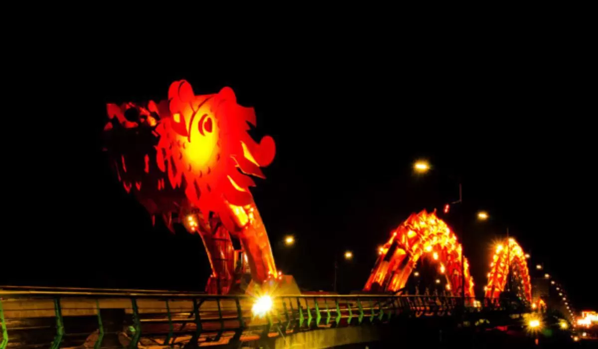 Cầu Rồng phun lửa lúc mấy giờ, ngày nào trong tuần? 10 Cầu Rồng phun lửa bao lâu?