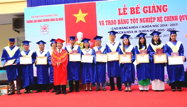học nghiệp vụ buồng phòng tại cao đẳng phương đông