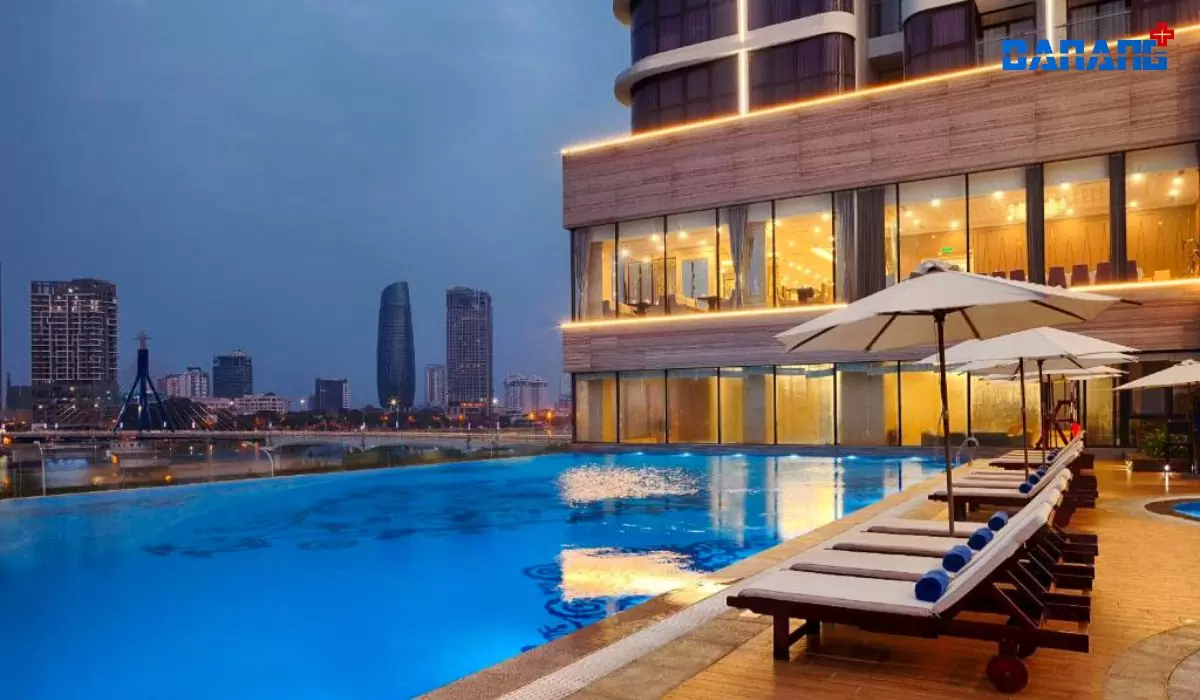 Top 10 quán bar Đà Nẵng đáng trải nghiệm 8 Quán bar tại Đà Nẵng - Melia Vinpearl Danang Riverfront Pool