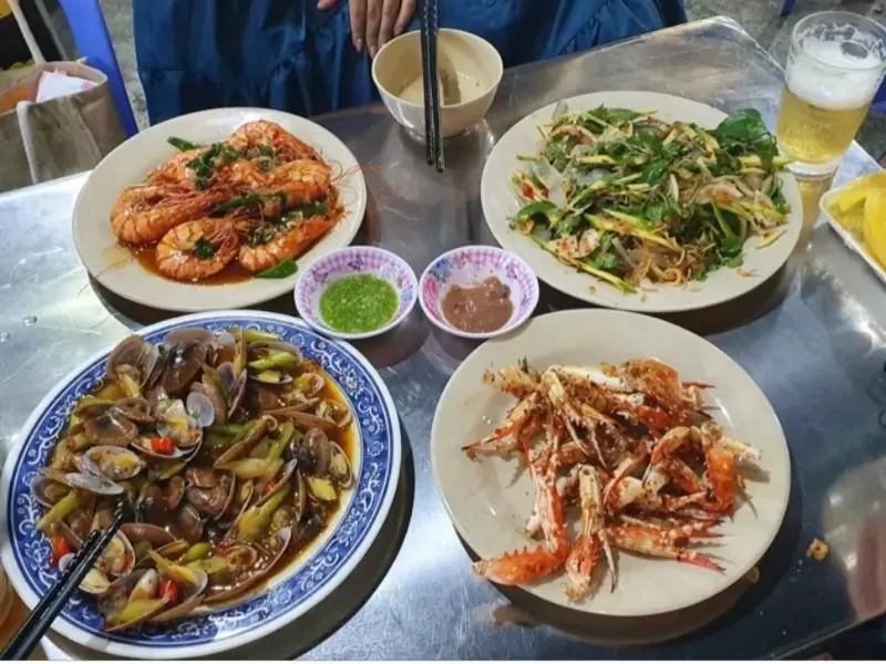 Quán nhậu Lùn Mập