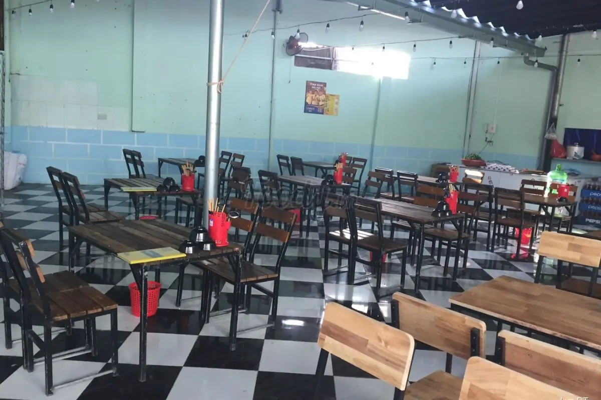 Quán nhậu Hai Còi