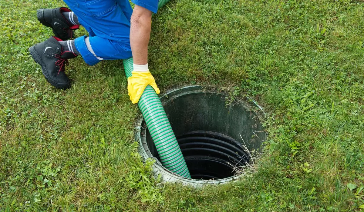 Thông tắc bồn cầu Đà Nẵng giá rẻ