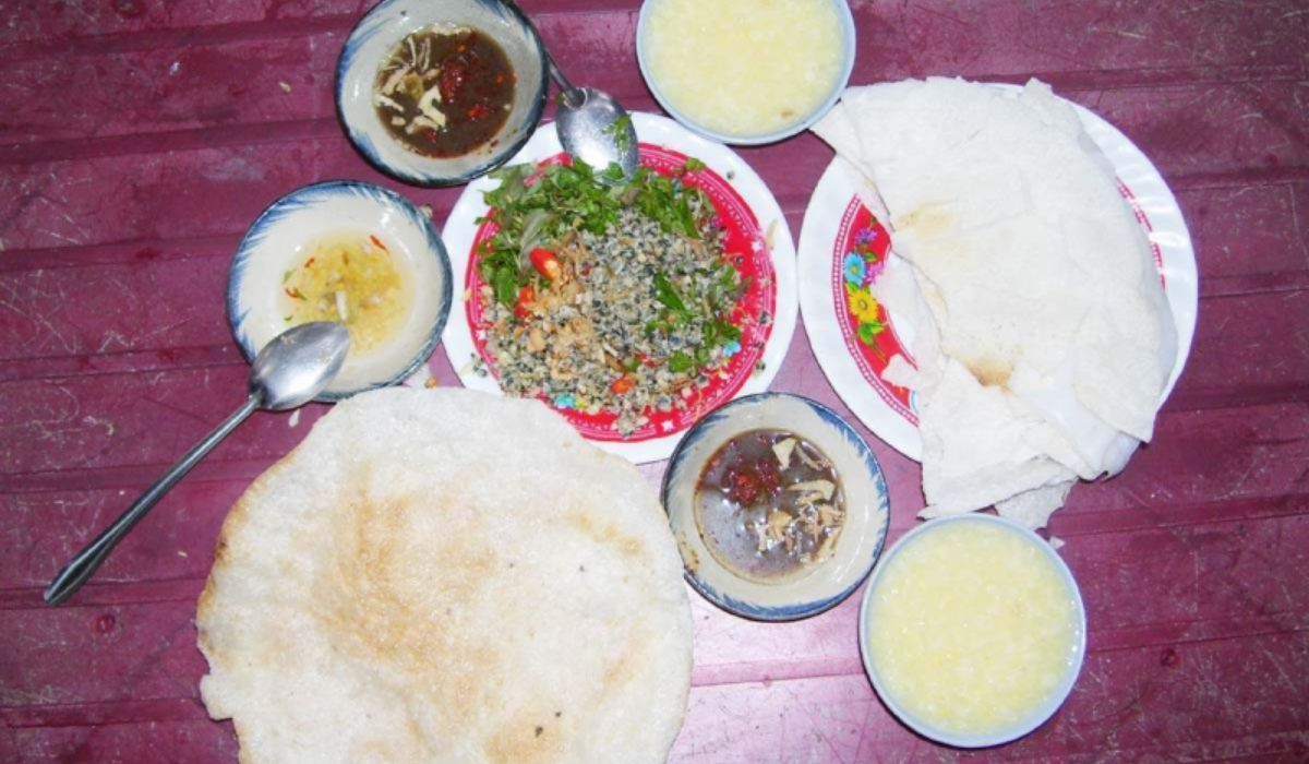 Dì Hà - bánh mì bột lọc, bánh đập Đà Nẵng ngon