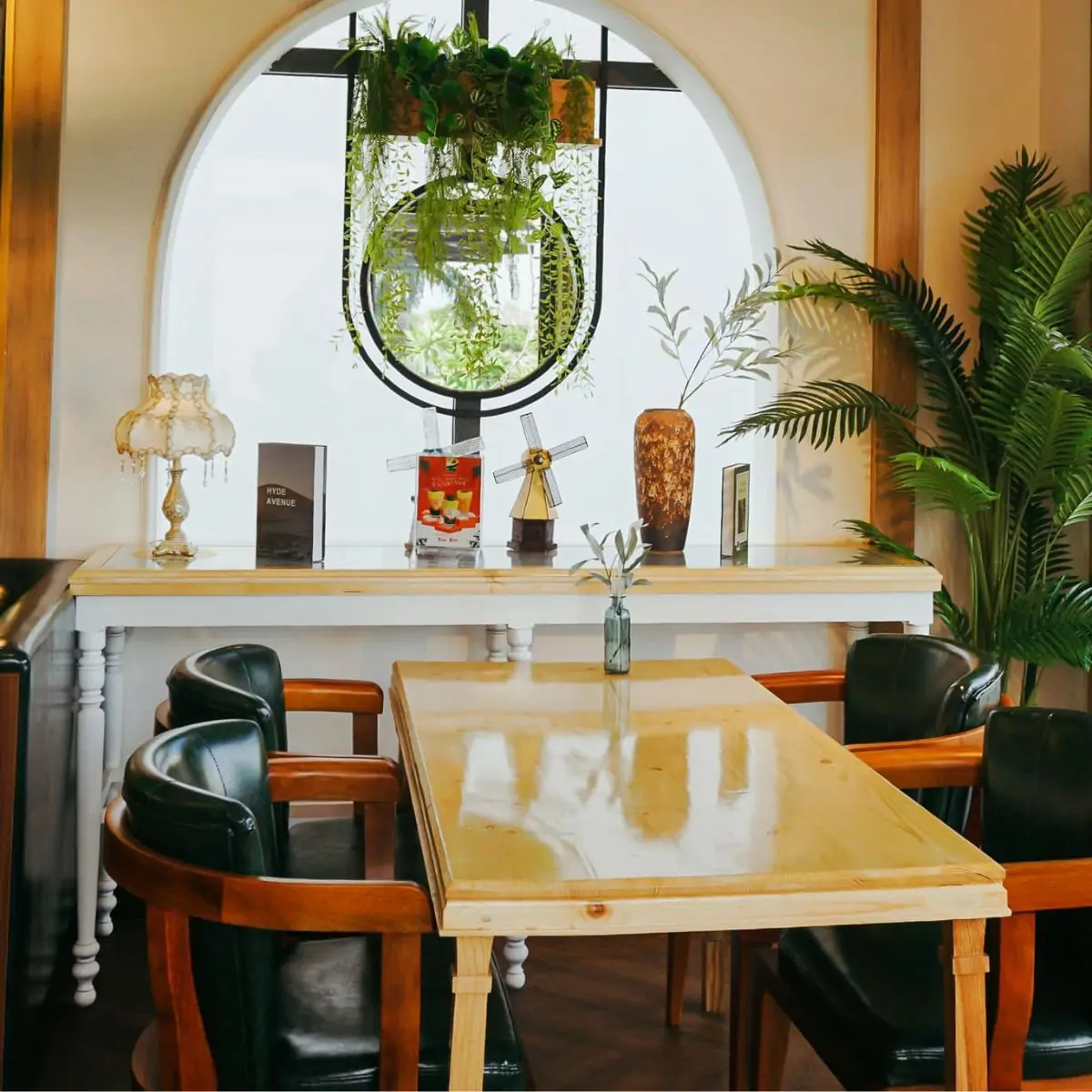 De' Molen Coffee - Quán cafe đẹp ở Sơn Trà Đà Nẵng
