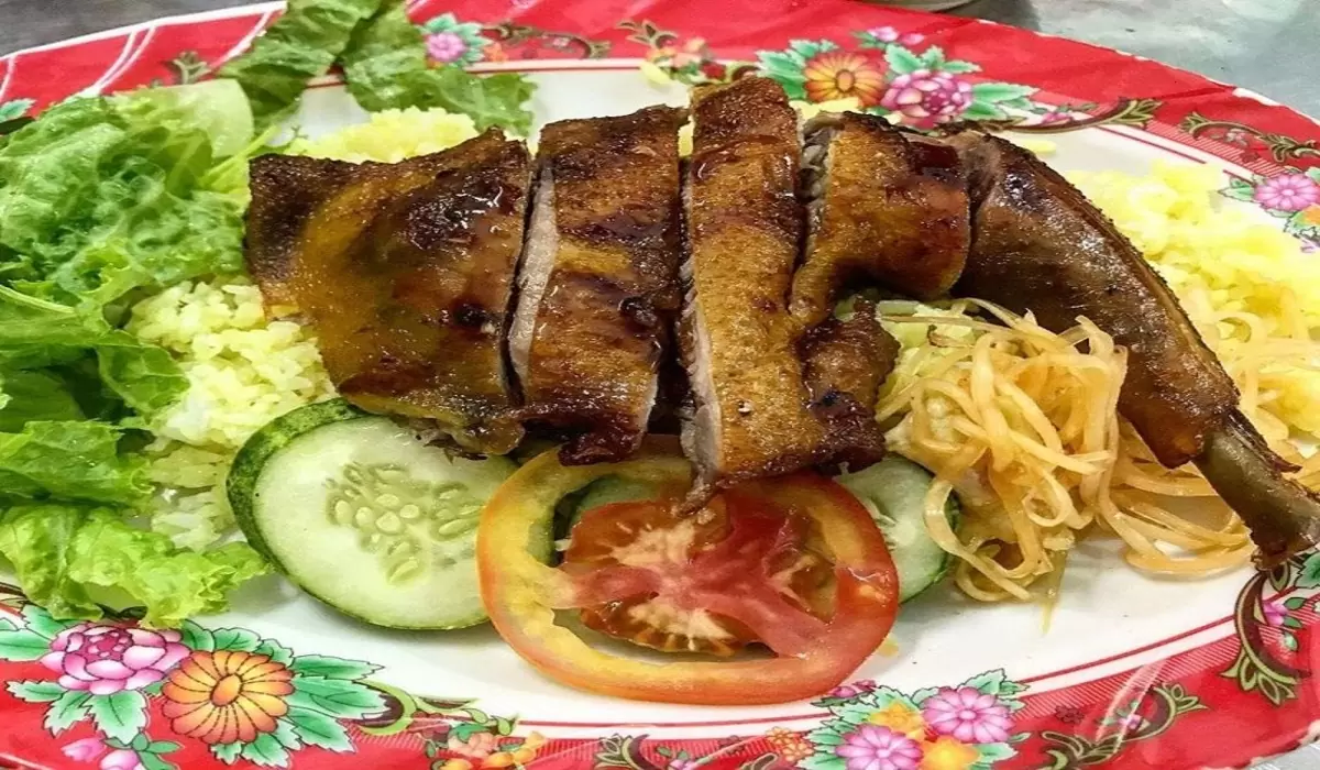 Quán cơm gà Tú Tài