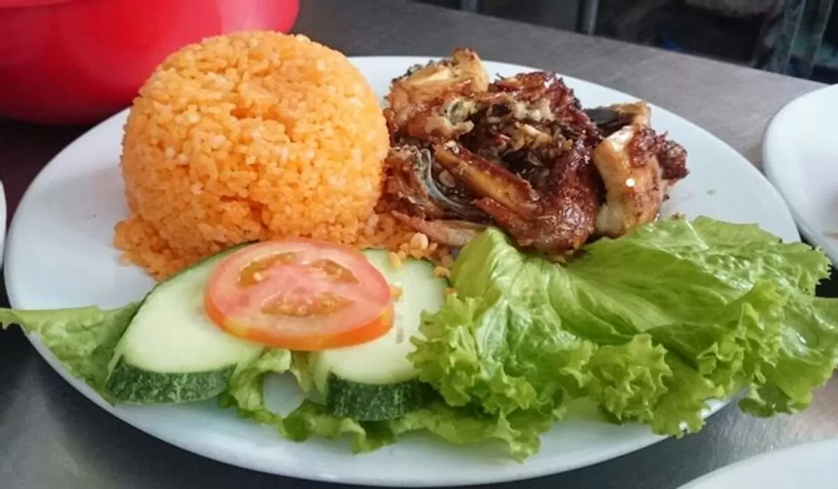 Cơm gà Cấp Tiến