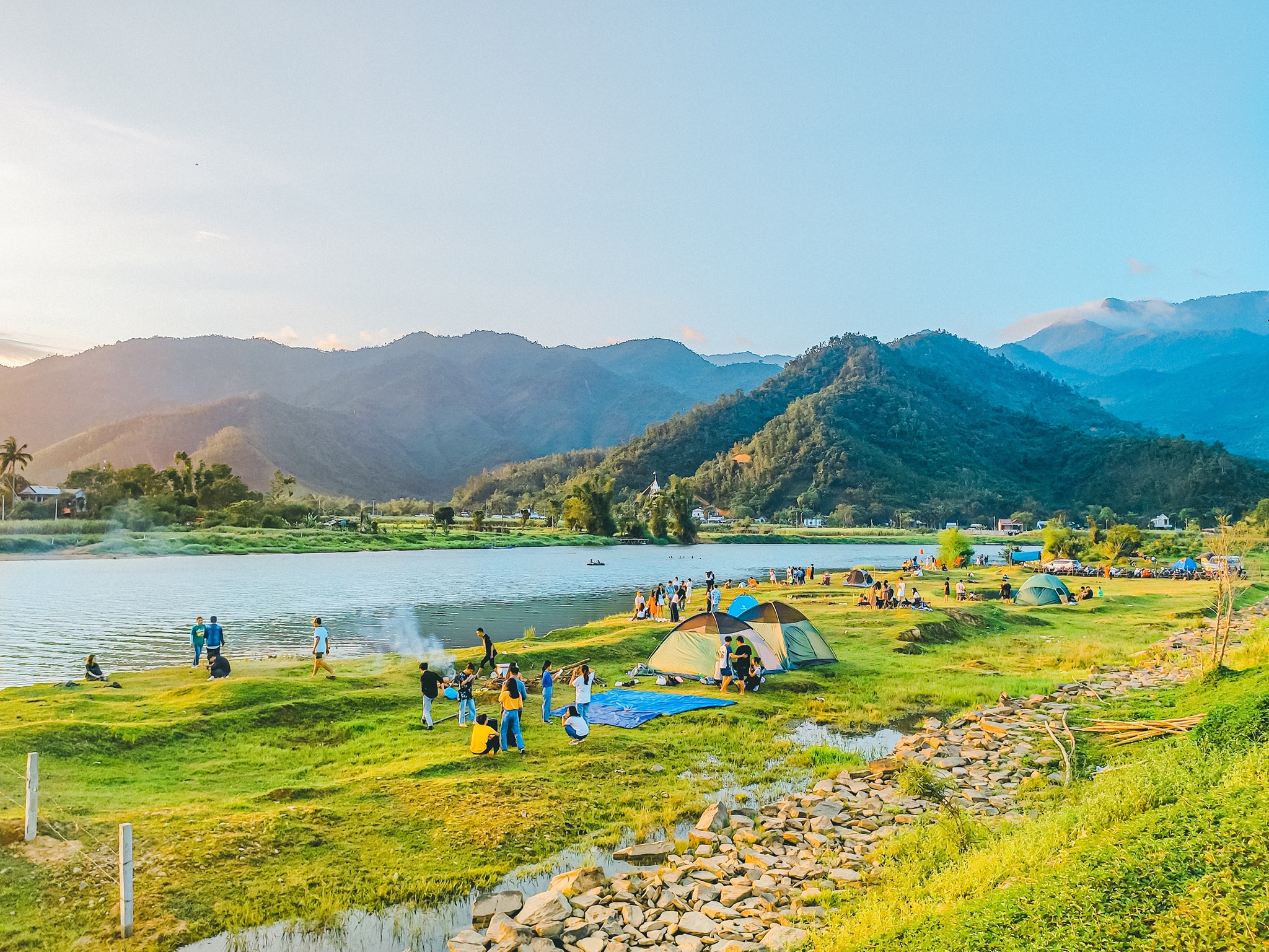 cắm trại ở đâu đẹp tại Đà Nẵng