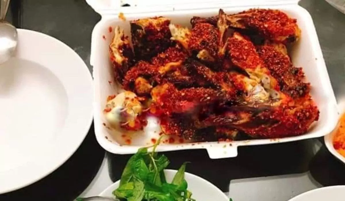 Gà nướng muối ớt Lê Độ