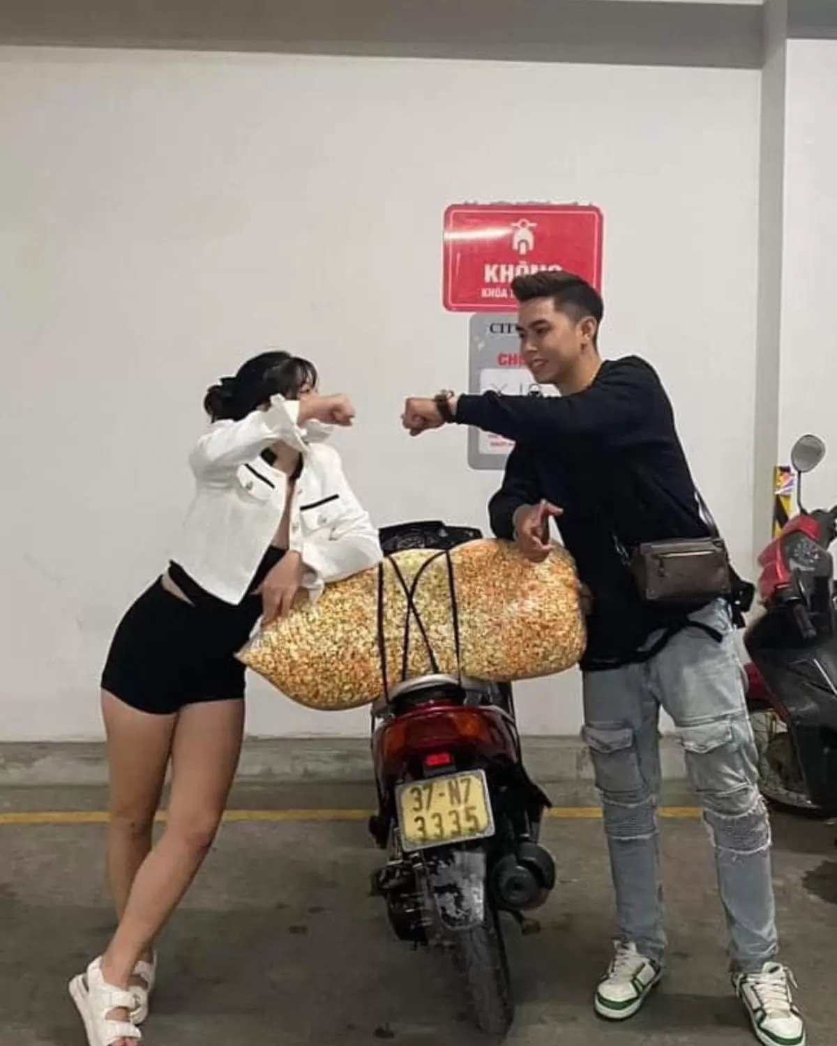 tình hình Lotte Cinema khuyến mãi bắp rang bơ