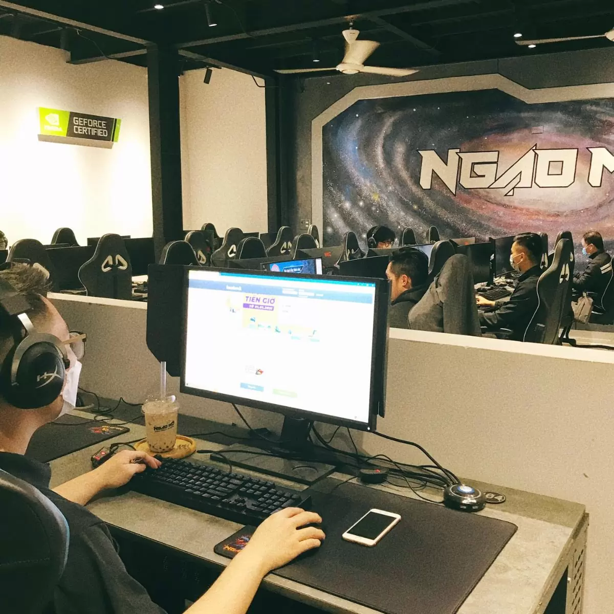 Ngạo Mõ Cyber Internet Cafe