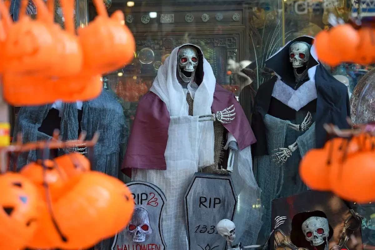 cửa hàng phụ kiện Halloween Đà Nẵng