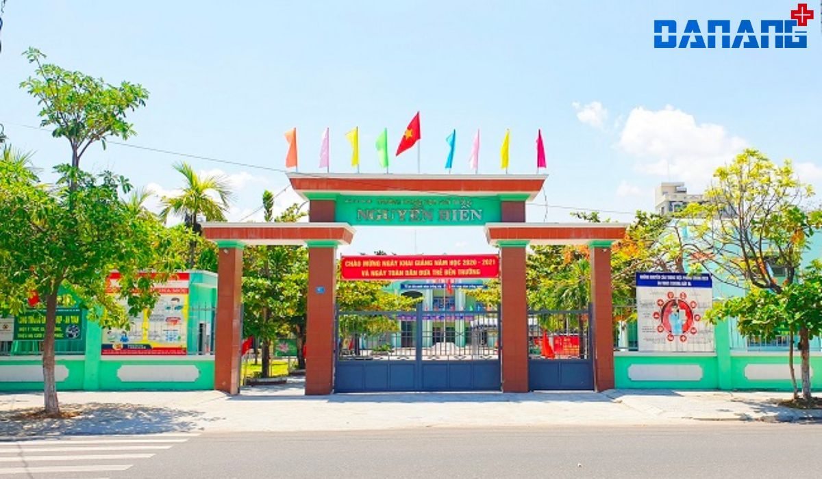 Trường THPT Nguyễn Hiền