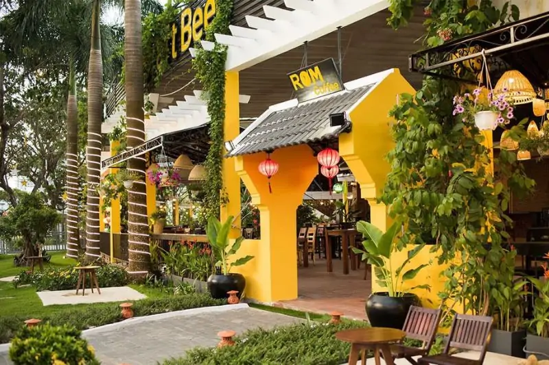 Rơm Cafe