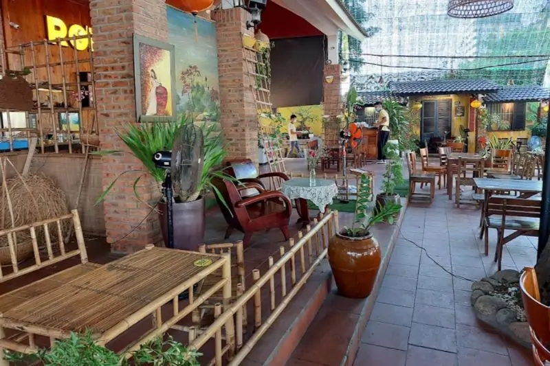 Rơm Cafe