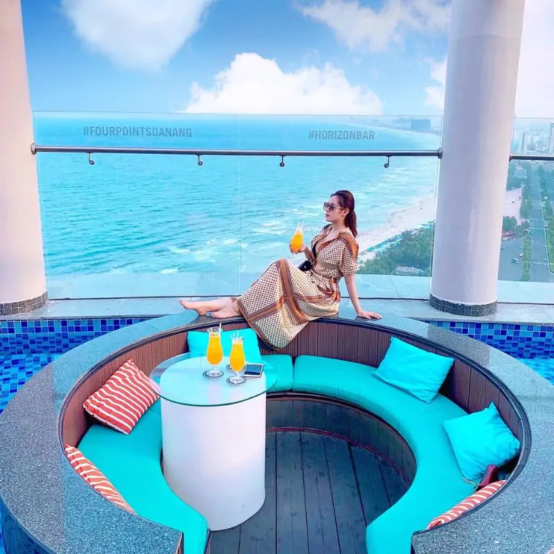 Horizon Bar