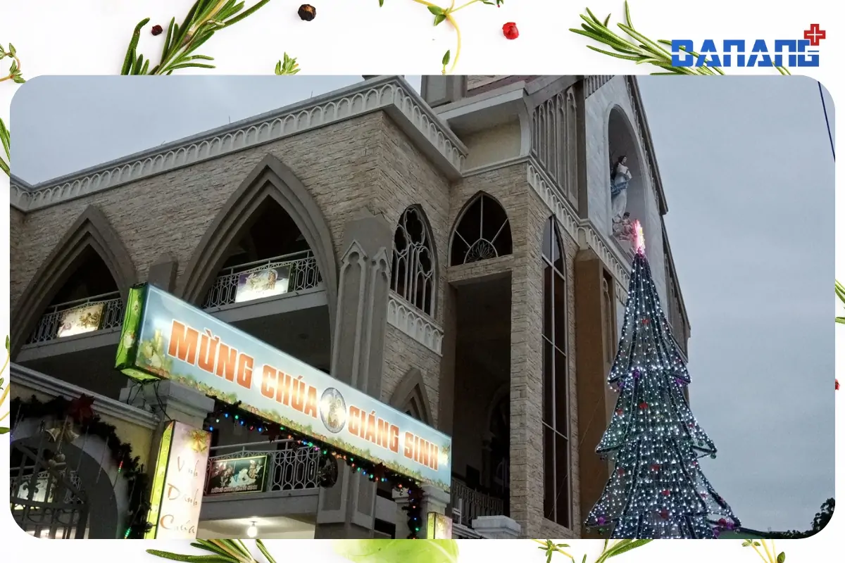 Noel nên đi đâu ở Đà Nẵng? 5+ địa điểm hẹn hò lý tưởng cho đêm Giáng Sinh 19 nhà thờ hòa cường đà nẵng