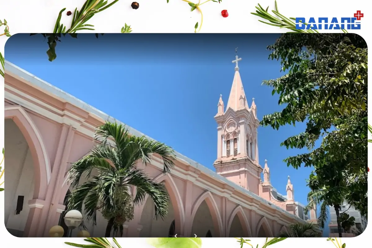 Noel nên đi đâu ở Đà Nẵng? 5+ địa điểm hẹn hò lý tưởng cho đêm Giáng Sinh 16 nhà thờ trong dịp giáng sinh
