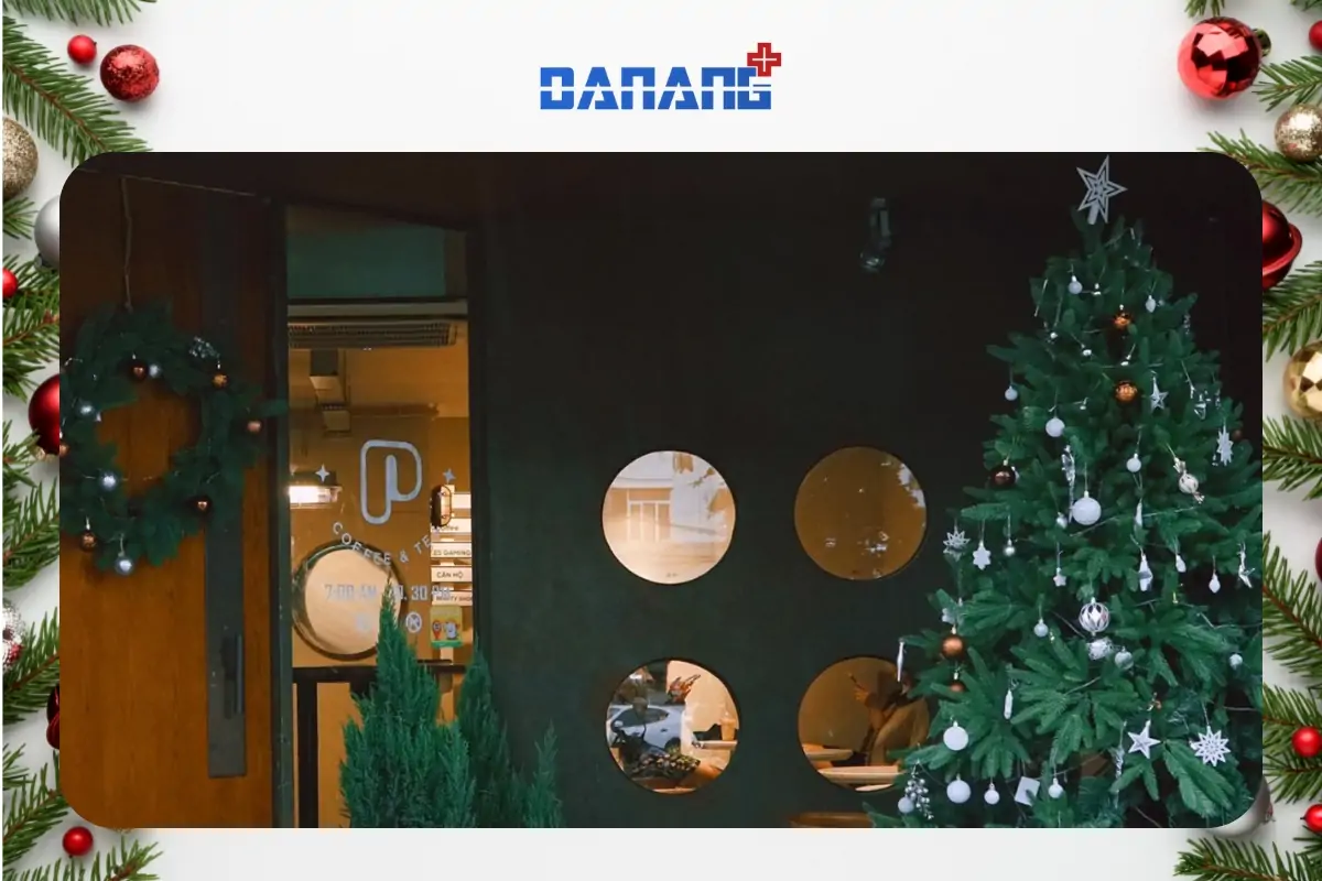 P Coffee Đà Nẵng - quán cà phê trang trí giáng sinh đẹp
