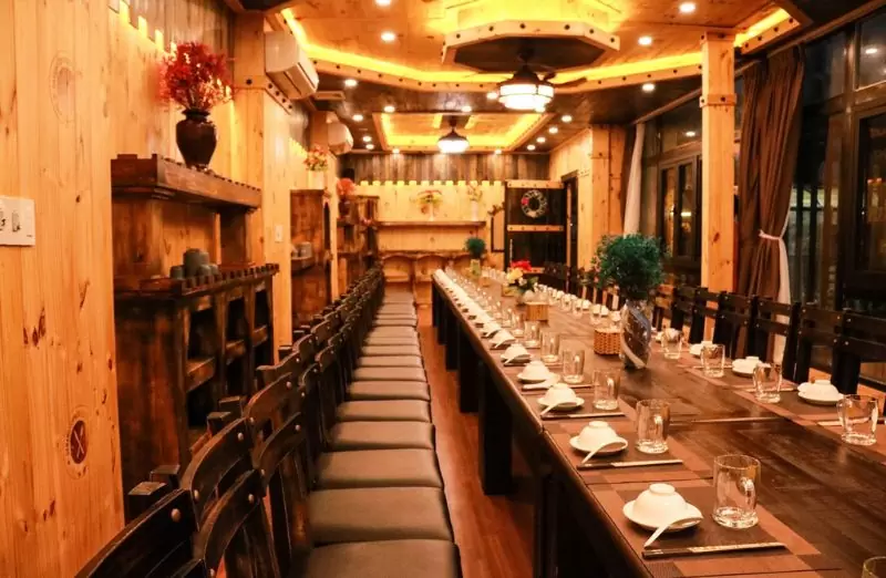Da Nang Corner Restaurant - Địa chỉ có phòng riêng tại Đà Nẵng
