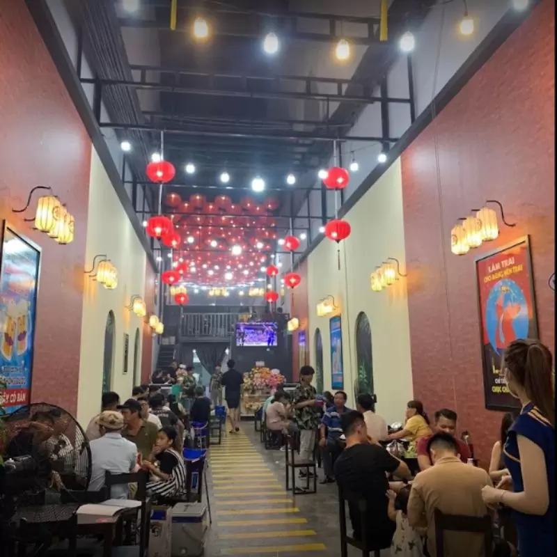 Tổng hợp 10 quán nhậu đêm khuya Đà Nẵng chơi hết đêm 2 Quán nhậu Pom Beer - Nhậu đêm Đà Nẵng