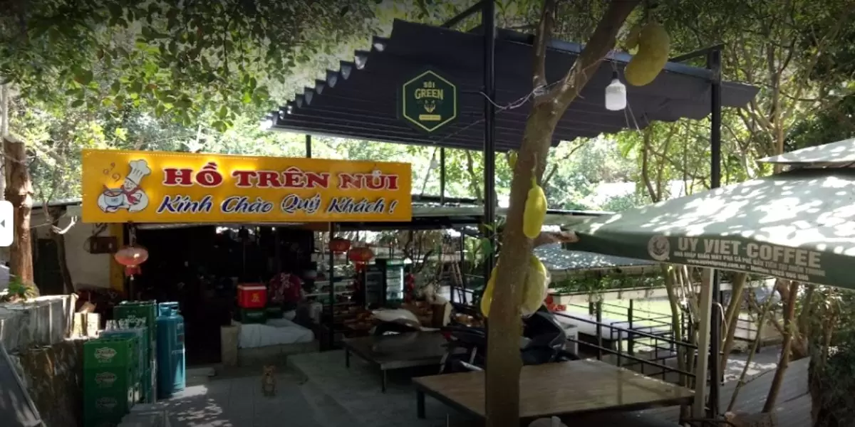 Quán Hồ trên núi