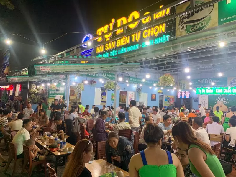 Tự Do Quán