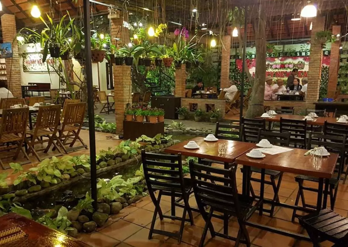 Nhà Hàng Vườn Bia