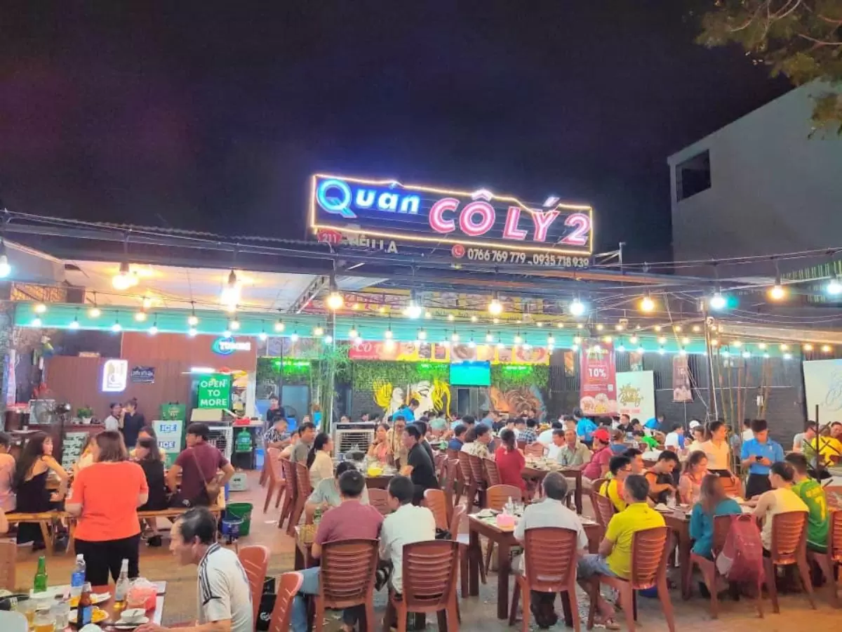 Cô lý 2 - quán nhậu vỉa hè Đà Nẵng