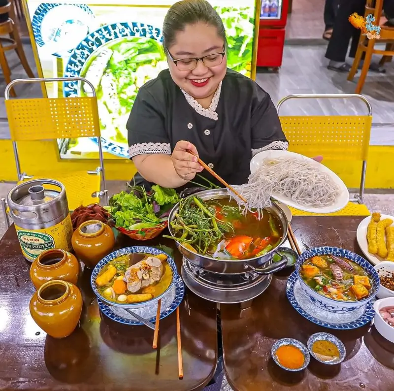 Lẩu cua Dung