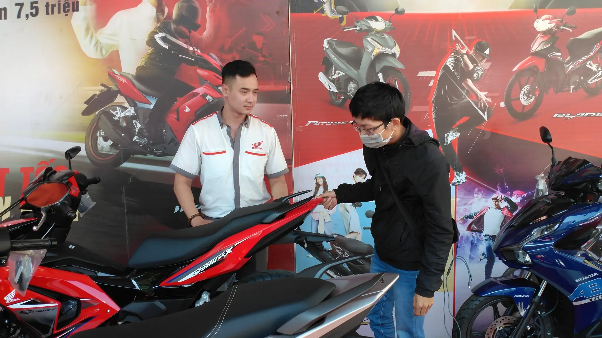 Dán Xe Tiến Thu