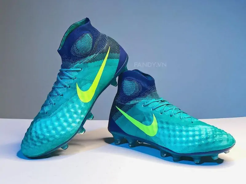 Ghé 11 shop giày đá banh Đà Nẵng chất lượng nhất hiện nay 32 Fandy Store