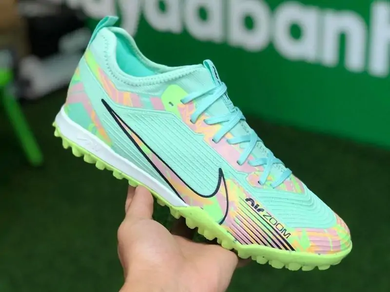 Ghé 11 shop giày đá banh Đà Nẵng chất lượng nhất hiện nay 42 Viễn Sport