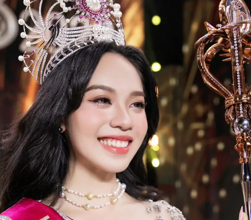 Người đẹp Đà Nẵng Huỳnh Thị Thanh Thủy: Tân Hoa hậu Việt Nam đẹp - giỏi - tài năng 23 Tiểu sử Hoa hậu Huỳnh Thị Thanh Thủy