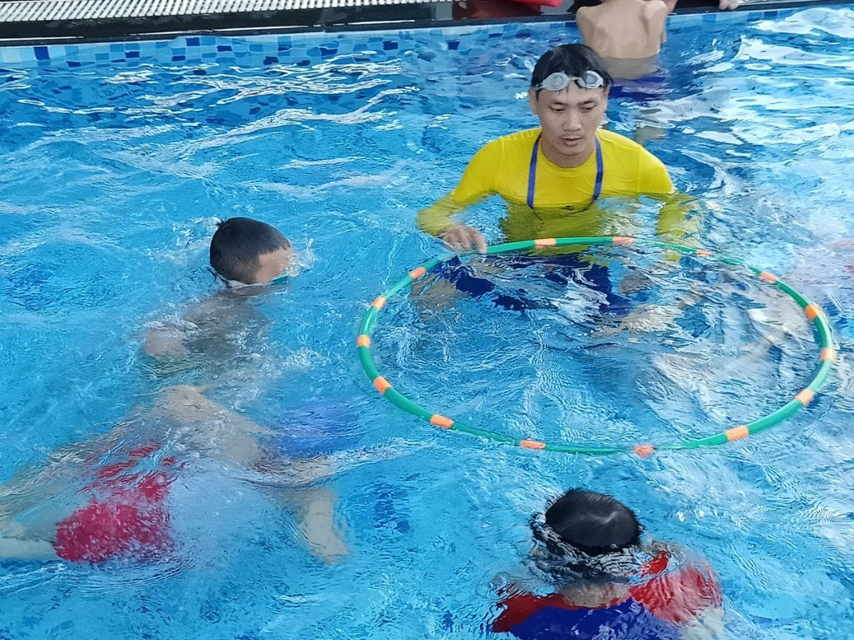 Trung tâm dạy bơi Hữu Hà