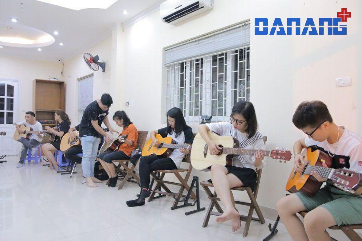 học guitar Đà Nẵng