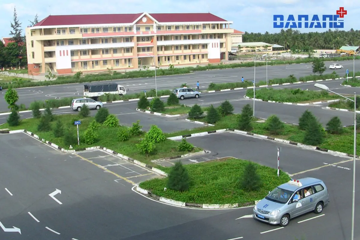 10 trung tâm học lái xe Đà Nẵng được tin tưởng nhất 12 trung tâm học lái xe Đà Nẵng