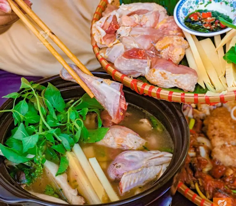 Lẩu Gà 76