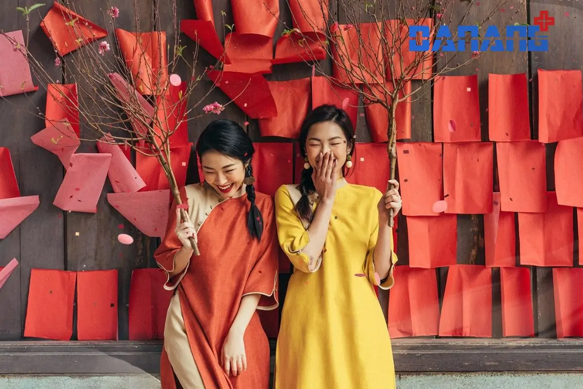 mùng 1 nên mặc đồ màu gì 2023
