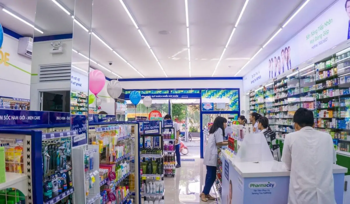 Hạn chế vào nhà thuốc, bệnh viện