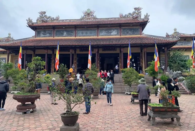 Đi chùa cầu an