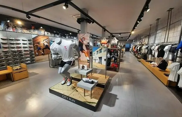 Top 12 shop giày sneaker Đà Nẵng đẹp và chất lượng nhất 41 Adidas Đà Nẵng