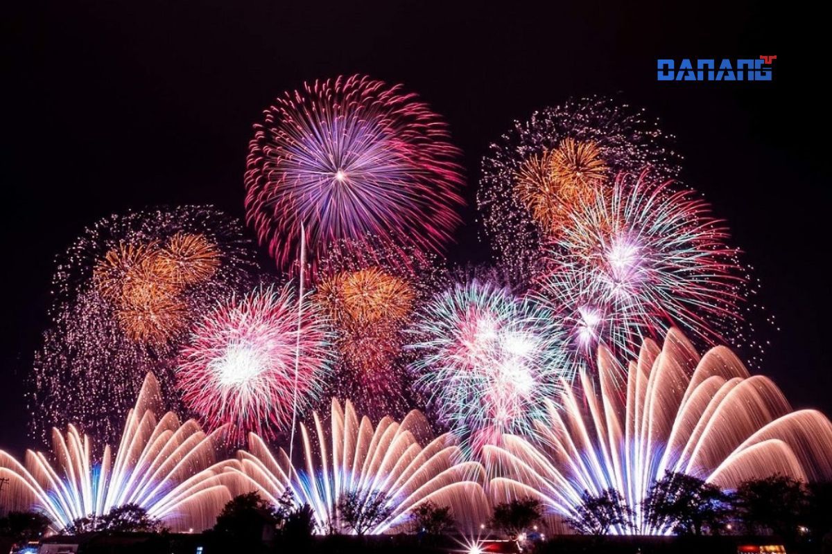 Da Nang Fireworks Through Vibrant Frames By The Han River. - 4