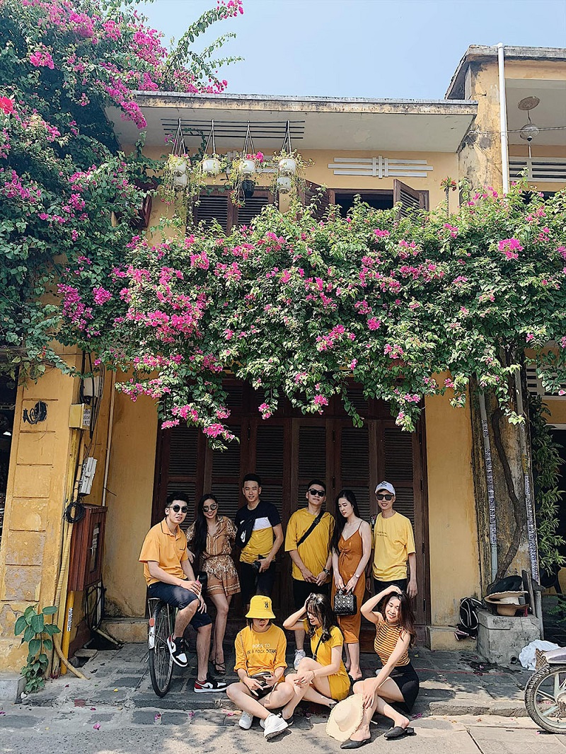 Đi du lịch Đà Nẵng theo nhóm nên mặc gì?