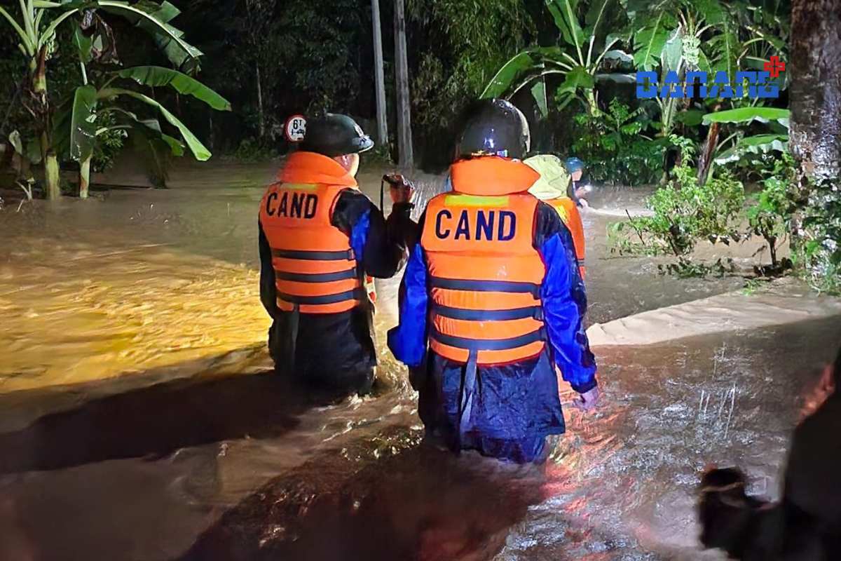 Đà Nẵng cảnh báo thiên tai cấp cao nhất do mưa lớn, cảnh báo vùng áp thấp mạnh lên thành ATNĐ