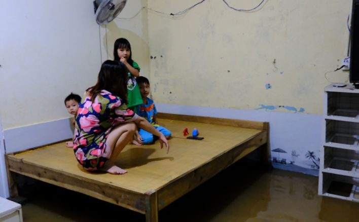 mua nhu trut nuoc nhieu noi o da nang tai ngap 2
