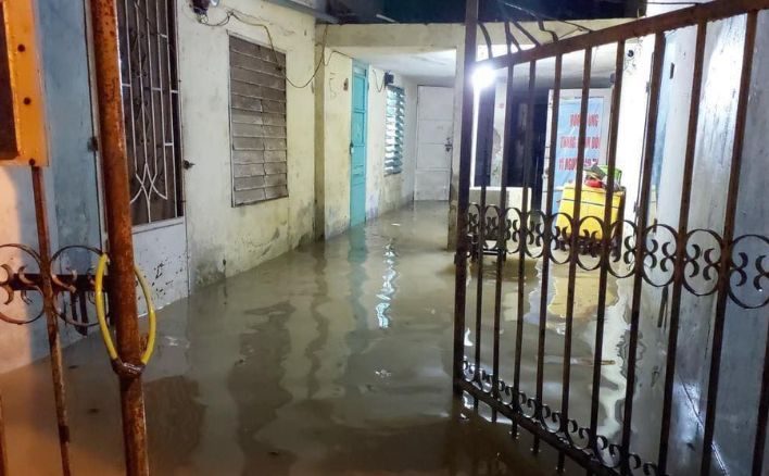 mua nhu trut nuoc nhieu noi o da nang tai ngap 5