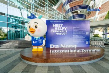 Thích thú check in cùng Hải âu Helpy 'khổng lồ' - Biểu tượng du lịch mới của Đà Nẵng