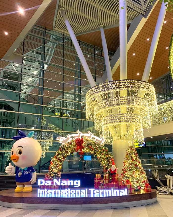 Check-in Giáng sinh sớm tại sân bay Quốc tế Đà Nẵng